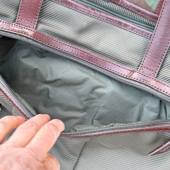 Filson Carry-On Tote Briefcase Laptop Work Bag - Picture 6 of 16